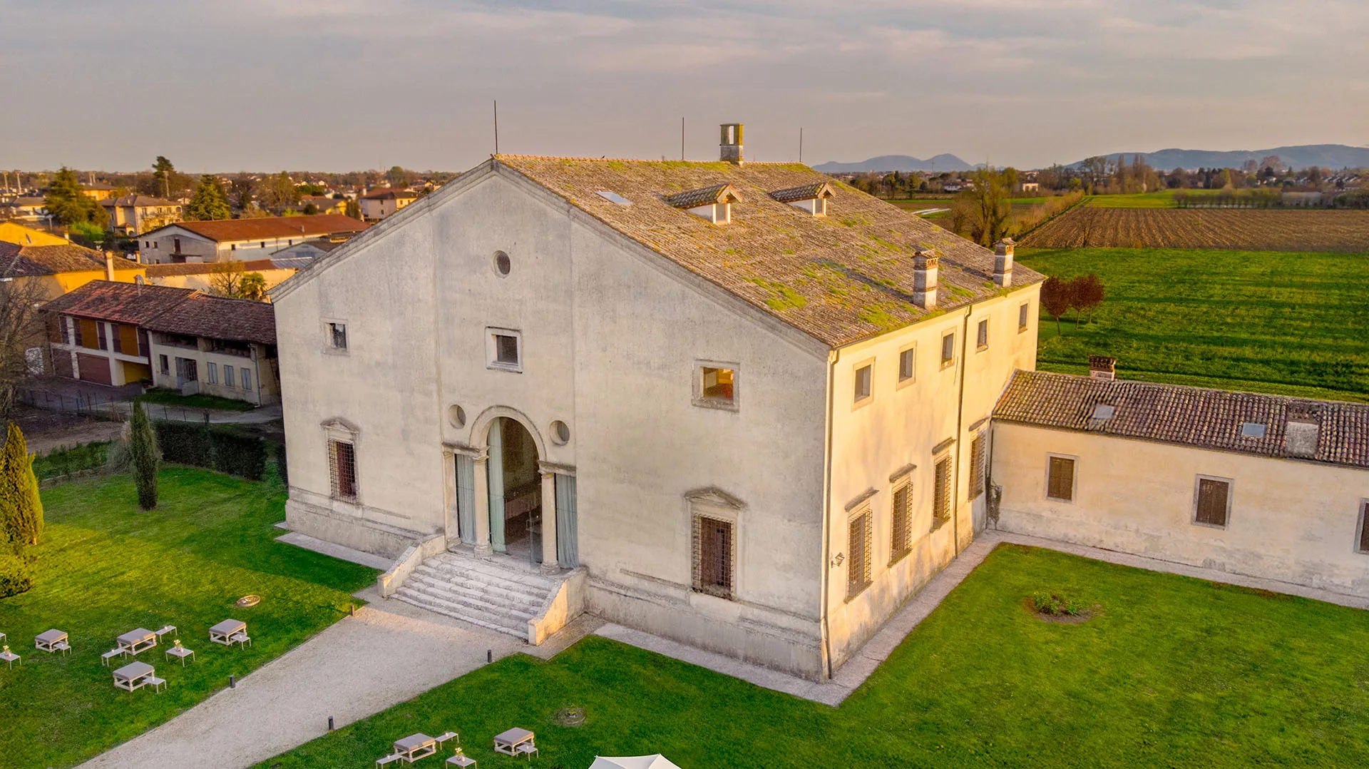 Villa Valmarana Bressan e il giardino a Vigardolo